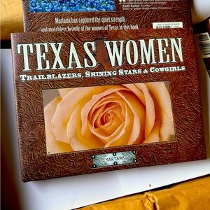 Texas Women: Trailblazers, Shining Stars and Cowgirls BOOK